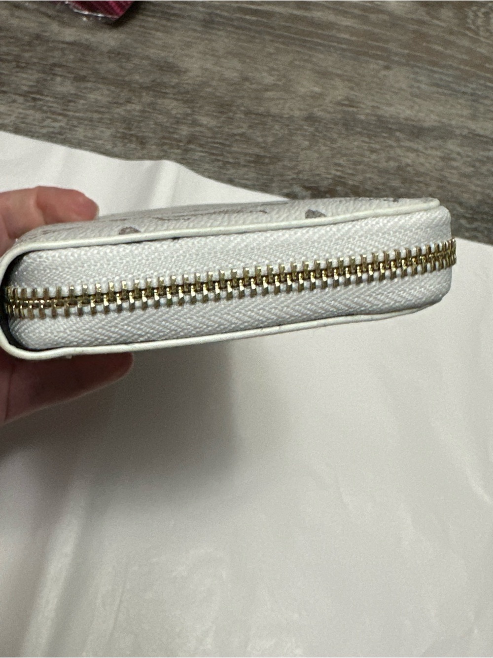 White and Gray Zip Wallet full size - Picture 11 of 13